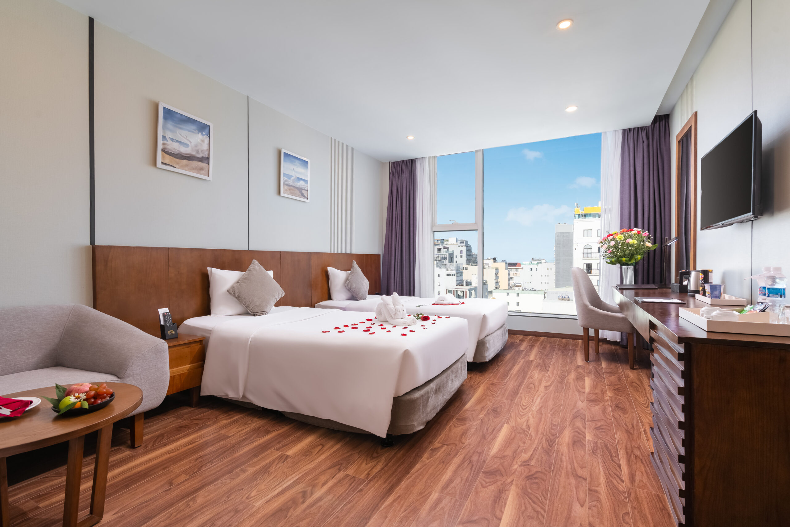 Deluxe Ocean/City View