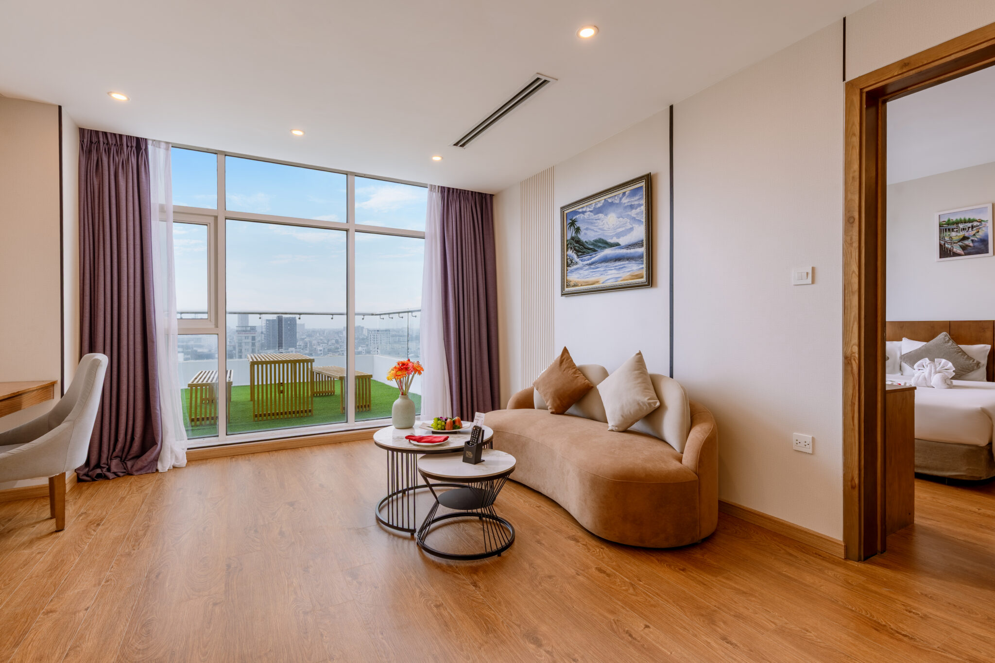 Executive Suite - living room out
