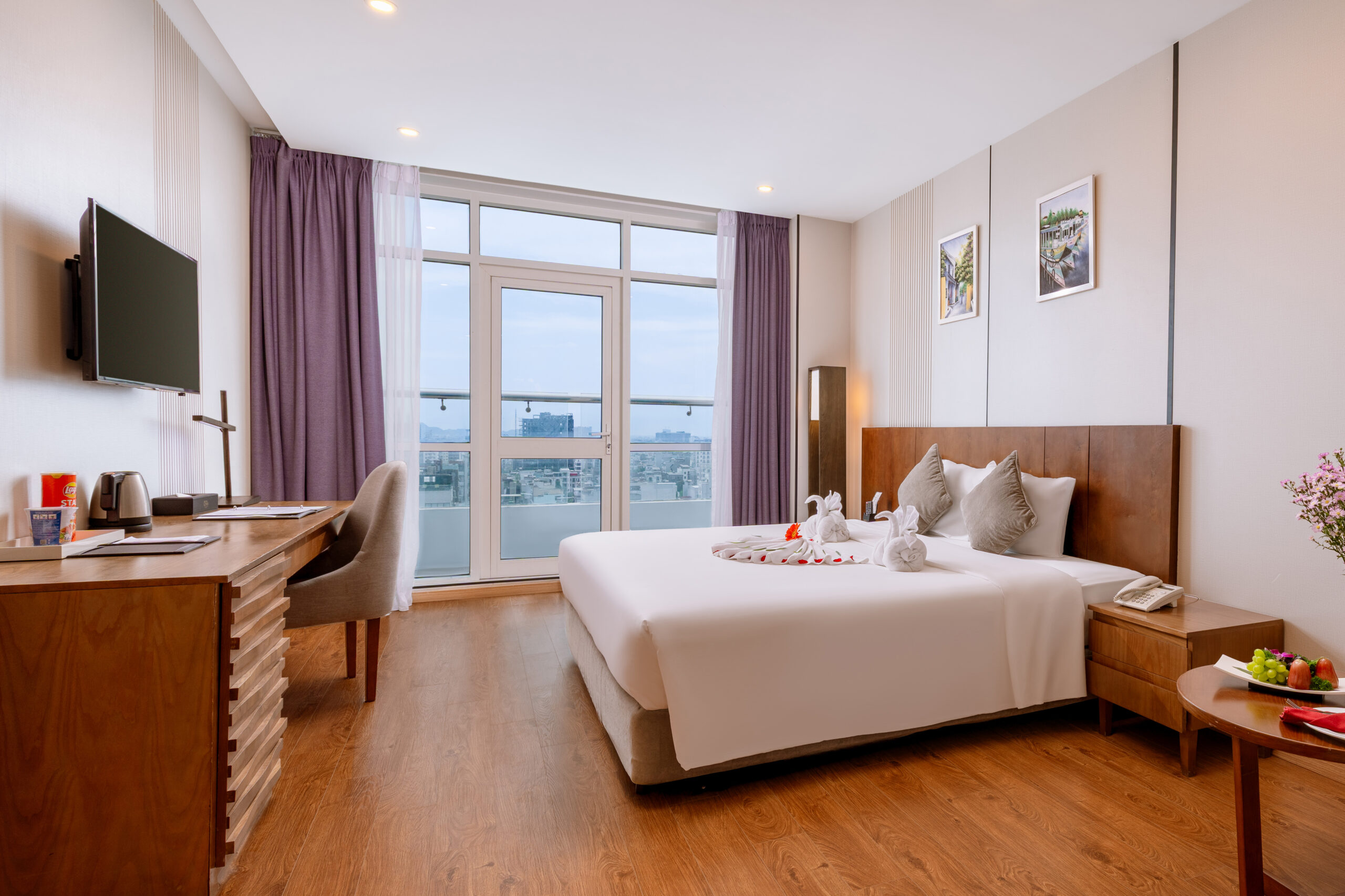 Premium King/Twin City View