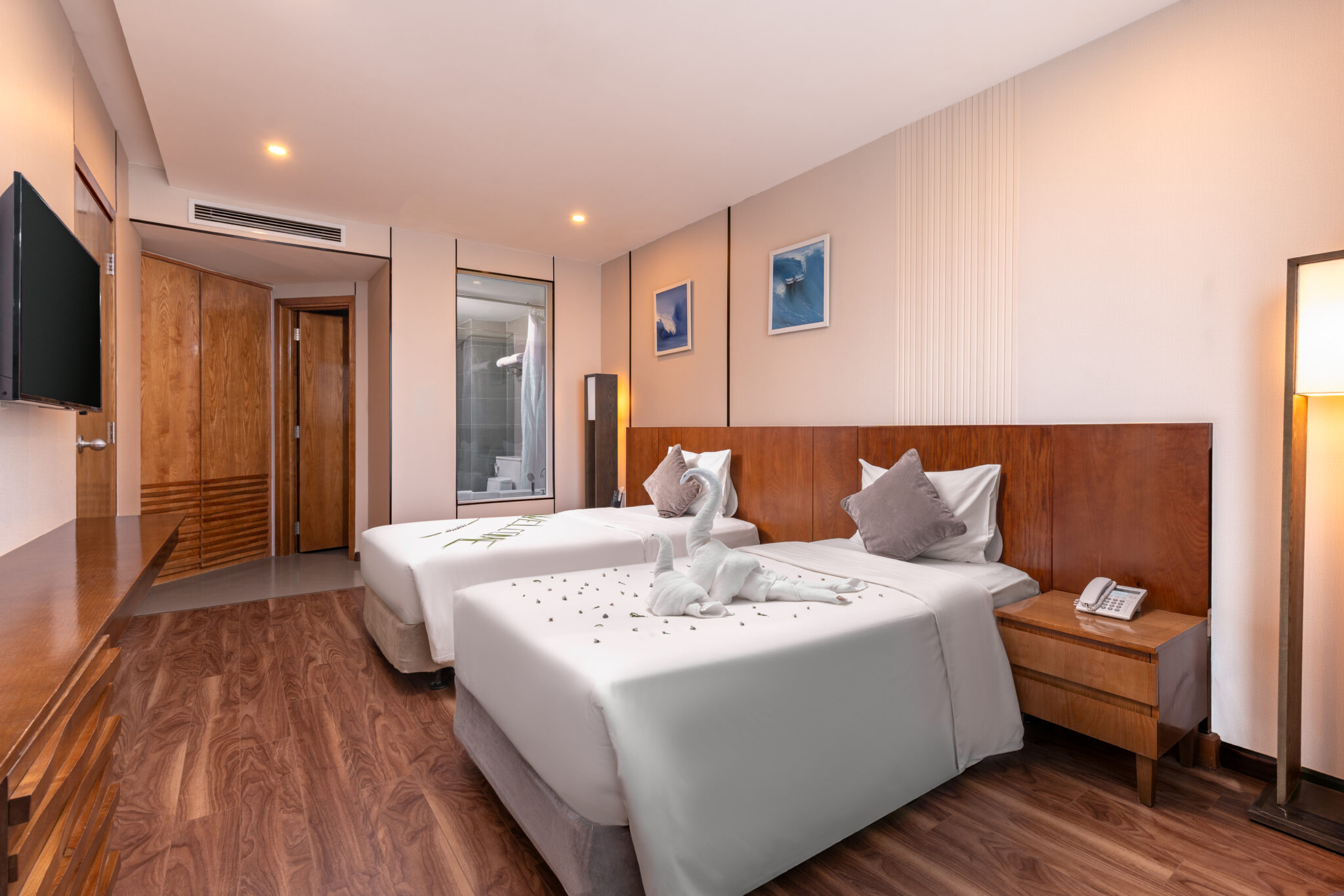 Suite - twin in