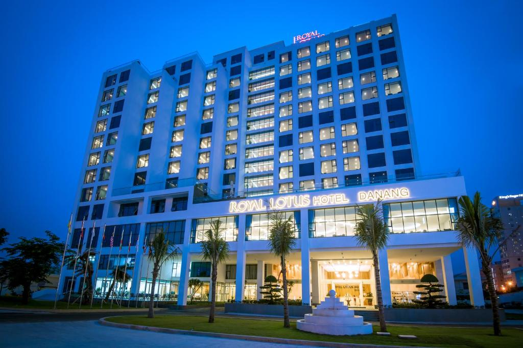Đặt tiệc cưới khách sạn