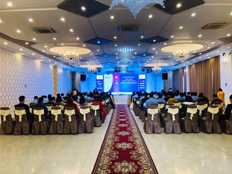 tổ chức hội nghị